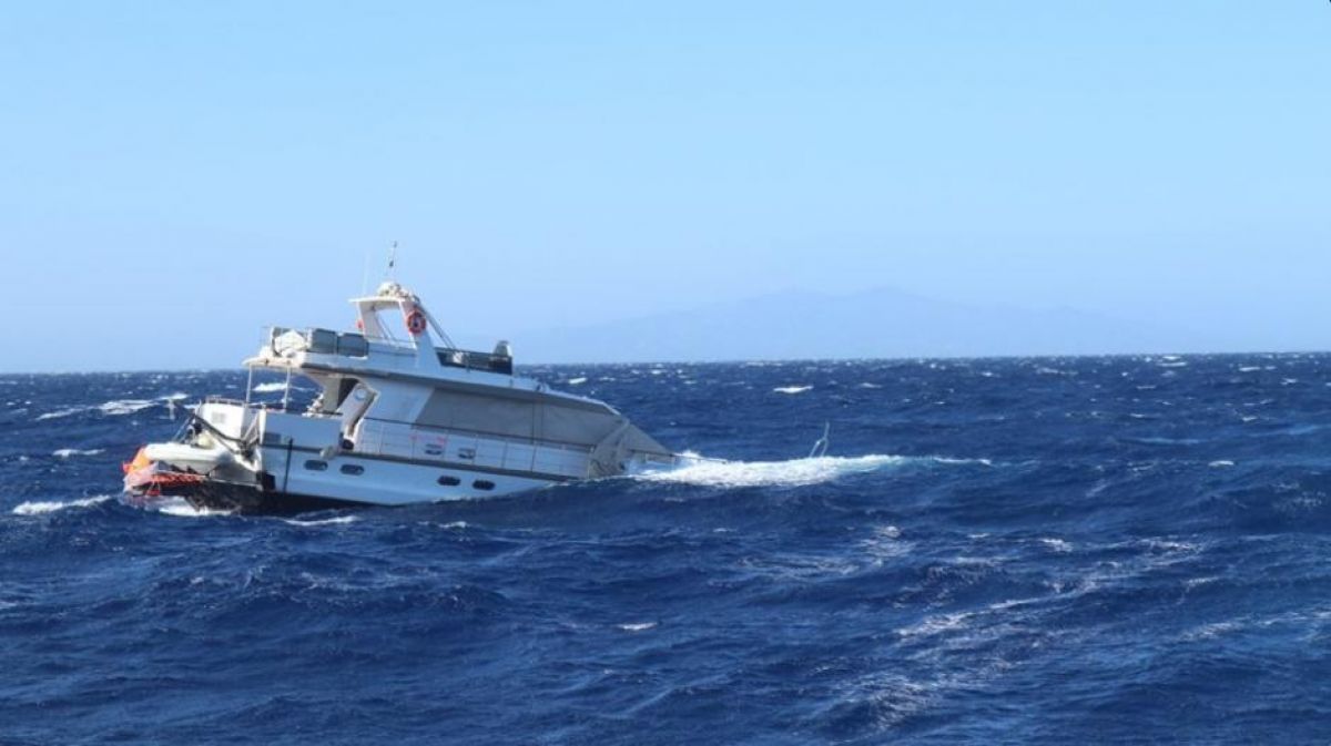 Εισροή υδάτων σε Θ/Γ σκάφος στην θαλάσσια περιοχή του Κάβου Μαλέα - Οι επιβαίνοντες είναι καλά στην υγεία τους