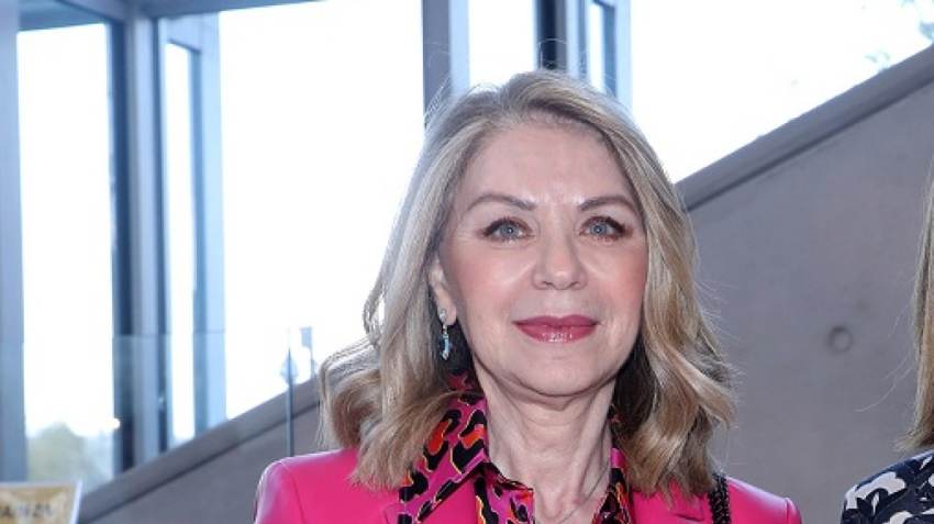 Έλλη Στάη για τις εξελίξεις στον ΣΥΡΙΖΑ: «Ο κ. Τσίπρας είναι ωσεί παρών… σιγώντας» - Τι είπε για τον Κασσελάκη
