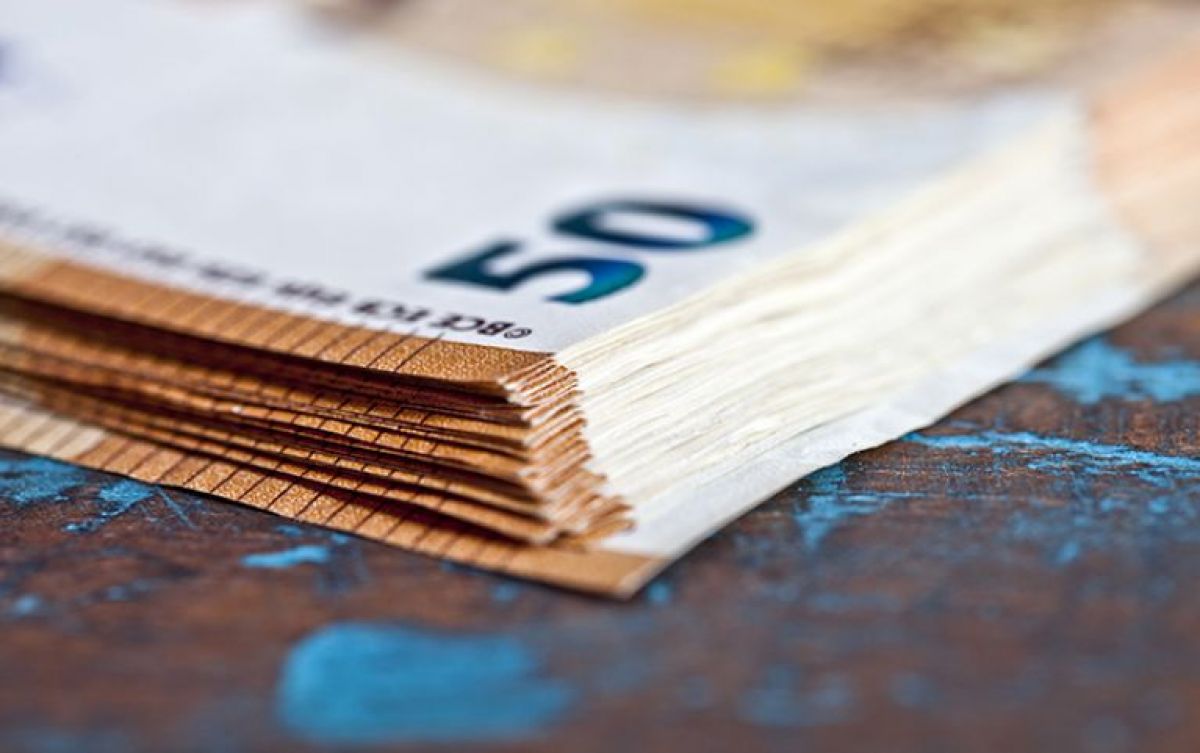 Εκτός ενίσχυσης 400.000 χαμηλοσυνταξιούχοι – Ποιοι θα λάβουν «έκτακτο δώρο» και τι ποσά τους αναλογούν