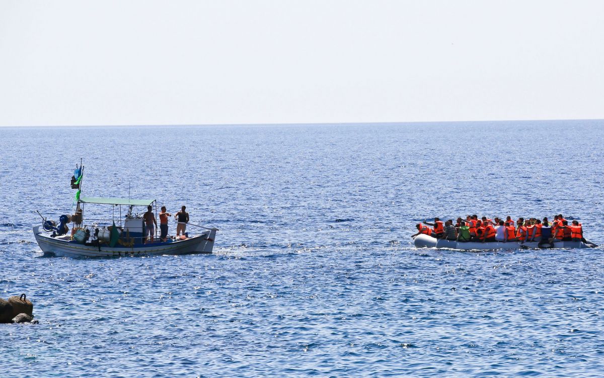 Φόβοι για νέο τουρκικό σχέδιο προώθησης μεταναστών – Η αντίδραση της Αθήνας και η αυξημένη ετοιμότητα στα σύνορα
