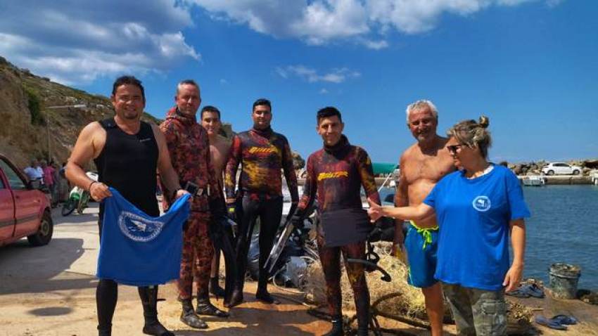 Πλήθος απορριμμάτων αφαιρέθηκαν από το Αλιευτικό Καταφύγιο Μαραθιά Ελίκας