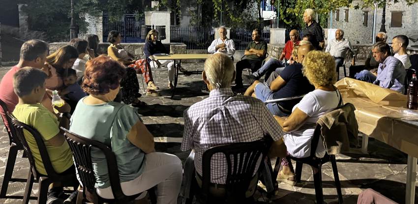 Θερμή υποδοχή επιφύλαξαν στην καταγόμενη από τα χωριά του Οινούντα υποψήφια, οι κάτοικοι της περιοχής .