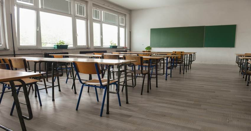 Δασκάλα έβαλε σε 10χρονους μαθητές ερωτική ταινία μεταξύ εφήβων αγοριών σε δημοτικό σχολείο