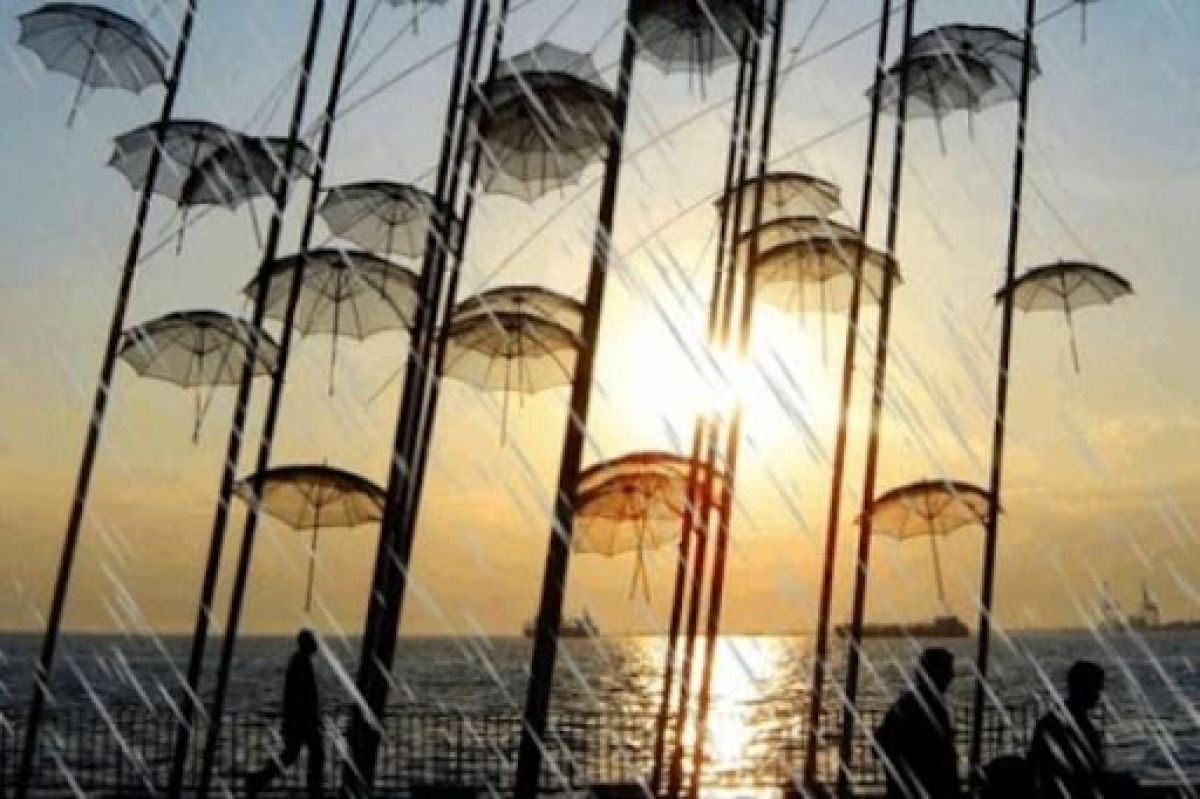 Καιρός: «38άρια» με καταιγίδες «εξπρές» τις επόμενες ημέρες -Αναλυτική πρόγνωση