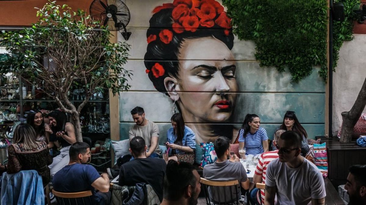 Συνεδριάζουν οι λοιμωξιολόγοι: Τι θα αλλάξει -άμεσα- για μουσική, εστίαση, γάμους και απαγόρευση κυκλοφορίας