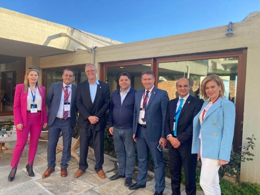 Σε ένα από τα κορυφαία διεθνή Forum, το Delphi Economic Forum, που διεξάγεται στους Δελφούς, συμμετείχε ως ομιλητής το απόγευμα της Τετάρτης 26/4 ο Δήμαρχος Σπάρτης κ. Πέτρος Δούκας.