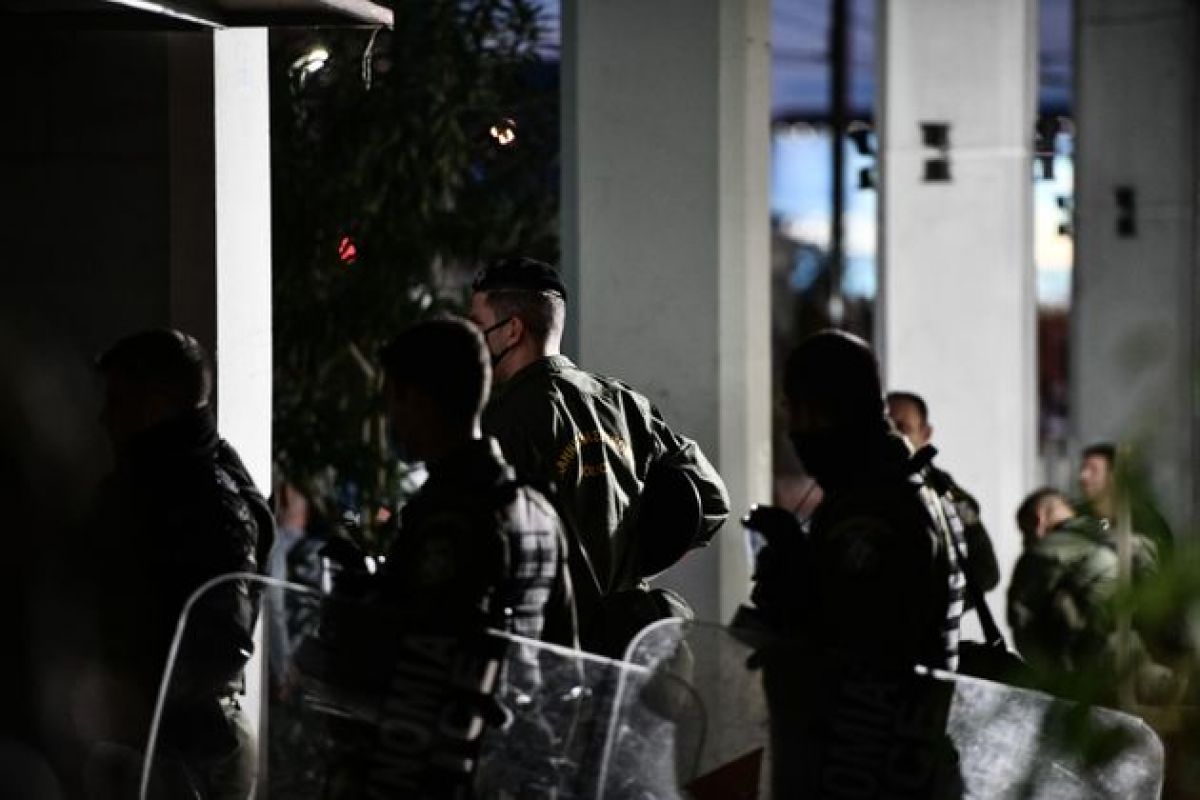 Πέραμα: Ελεύθεροι και οι επτά αστυνομικοί για την αιματηρή καταδίωξη