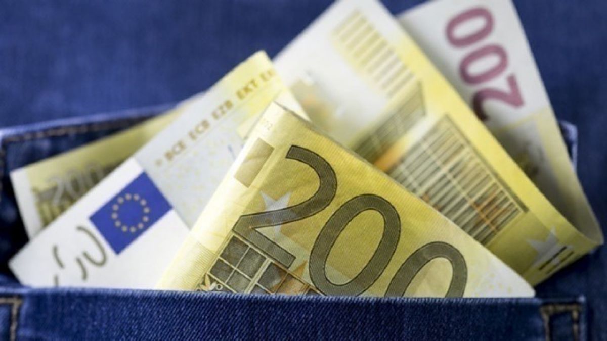 Κατώτατοι μισθοί τριών ταχυτήτων στην Ε.Ε.: Από 332 έως 2.202 ευρώ - Πού βρίσκεται η Ελλάδα