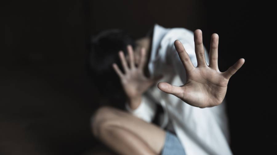 Συνελήφθη 56χρονος για κατ’ εξακολούθηση βιασμό ανήλικης και πορνογραφία ανηλίκων, στο κέντρο της Αθήνας