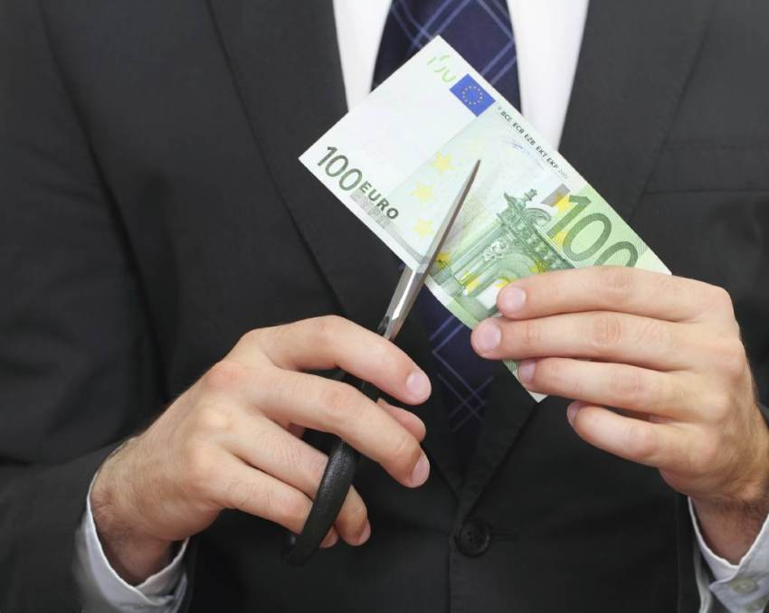 ΔΥΠΑ: Σενάρια για περικοπή επιδομάτων σε ανέργους