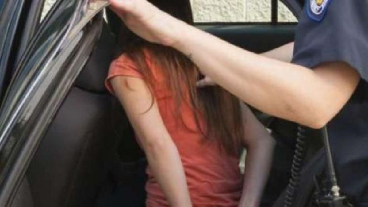 Συνελήφθη 29χρονη με χασίς