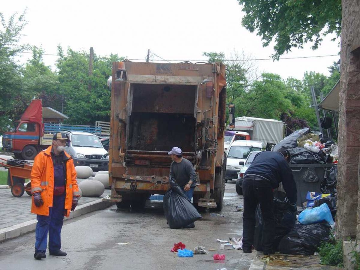 Εργατικό ατύχημα με δημοτική υπάλληλο καθαριότητας