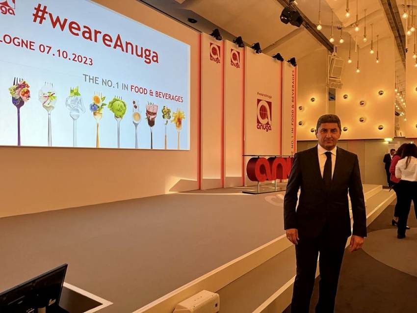 Στα εγκαίνια της «ANUGA 2023» ο Λευτέρης Αυγενάκης- Τα ελληνικά προϊόντα είναι ταυτισμένα με την ποιότητα και την ασφάλεια - Επαφές με την ελληνική κοινότητα της Κολωνίας