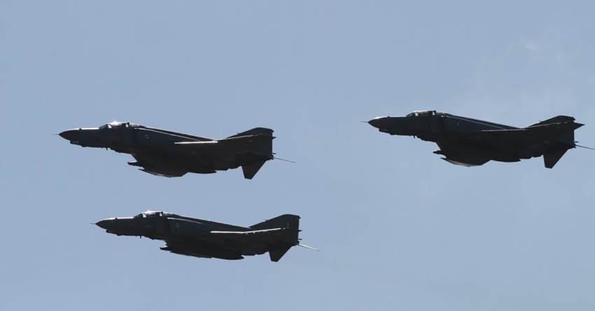 Κατέπεσε μαχητικό F-4 ανοιχτά της Ανδραβίδας - Έρευνα για τους πιλότους