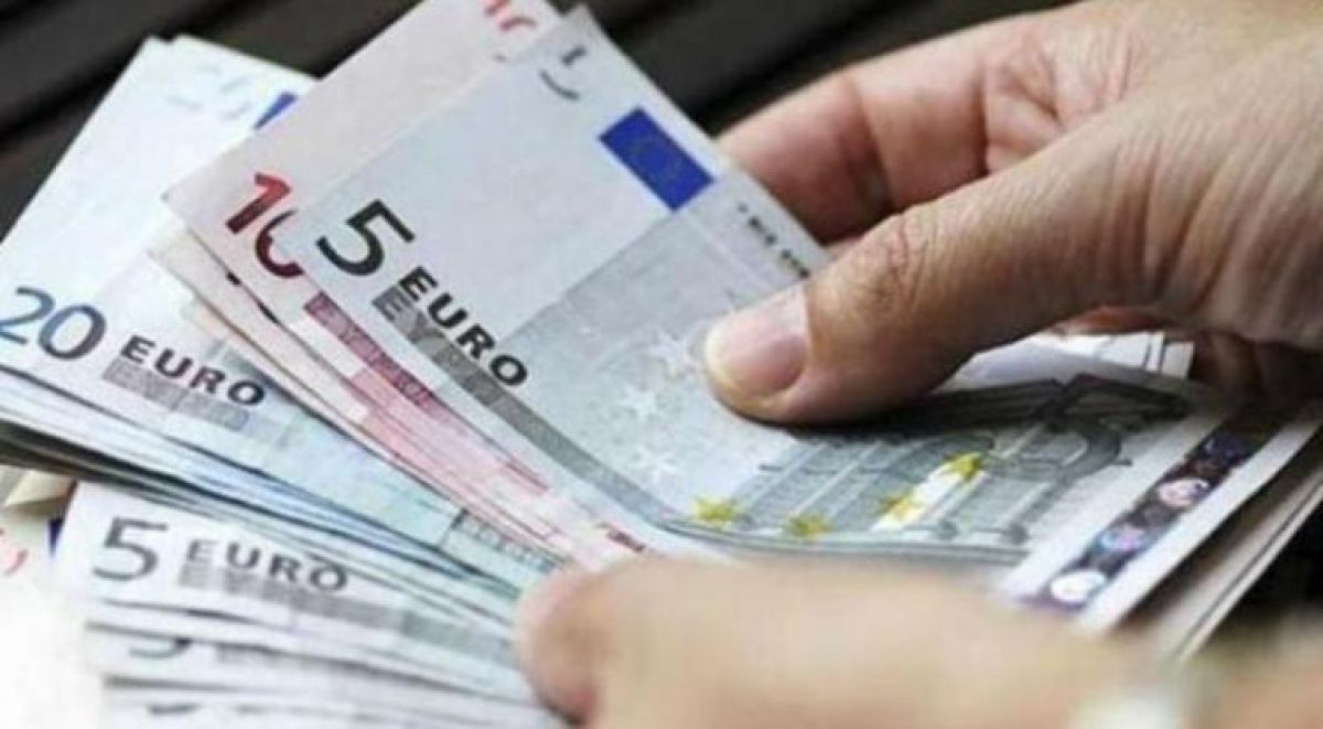 «Κλειδώνει» η αύξηση του κατώτατου μισθού