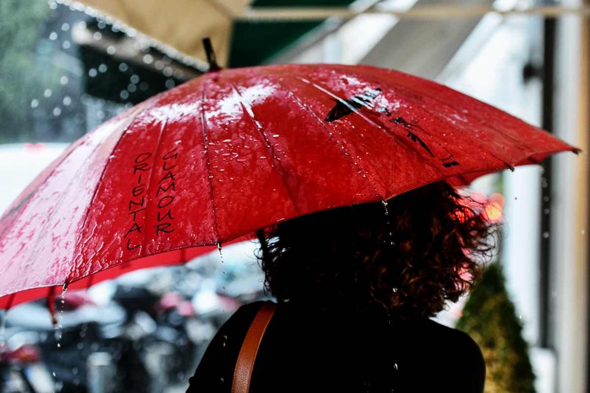 Έκτακτο δελτίο καιρού: Καταιγίδες και πτώση της θερμοκρασίας