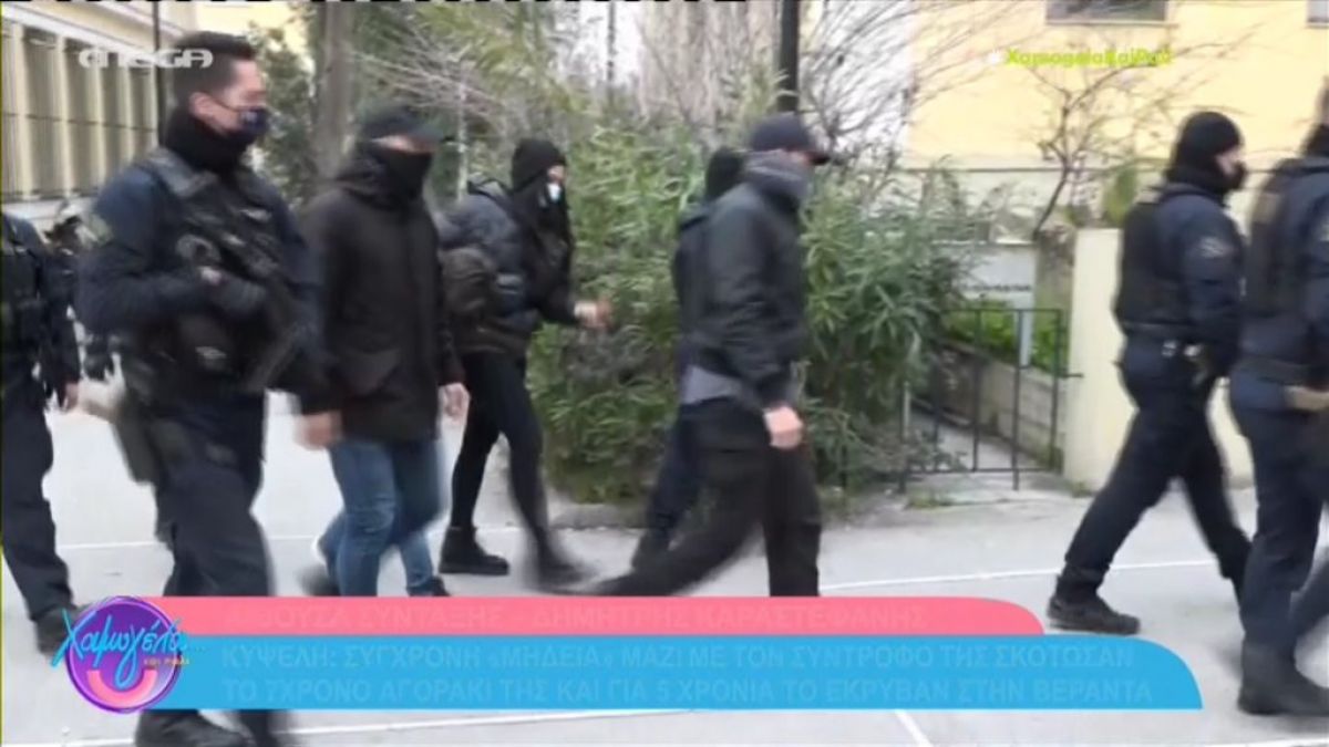Δολοφονία Κυψέλη: Στα δικαστήρια με κατεβασμένο κεφάλι η 29χρονη μητέρα του 7χρονου