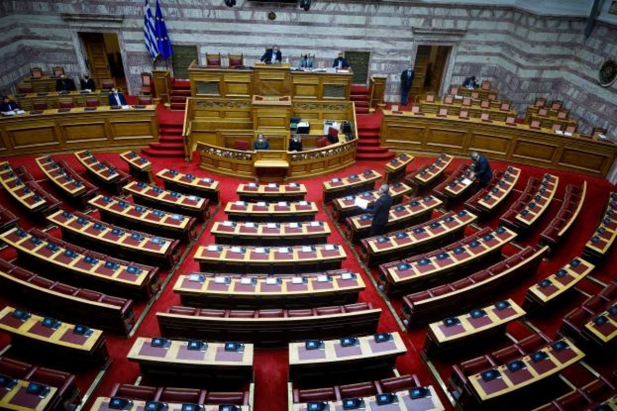 Κατατέθηκε στη Βουλή το ν/σ για την Παιδεία - Αστυνομικοί στα ΑΕΙ, «κόψιμο» φοιτητών (pdf)