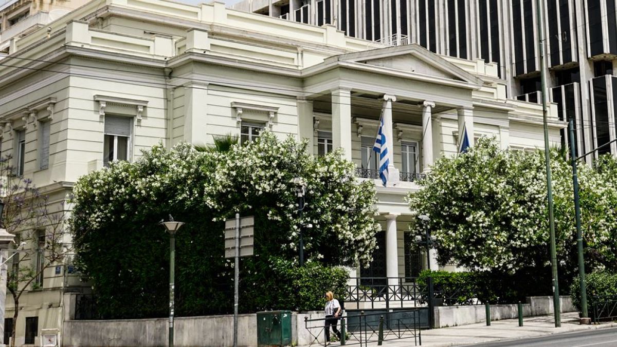 Θάνατος 10 ομογενών στην Ουκρανία: Για εξηγήσεις στο ΥΠΕΞ σήμερα ο Ρώσος πρέσβης