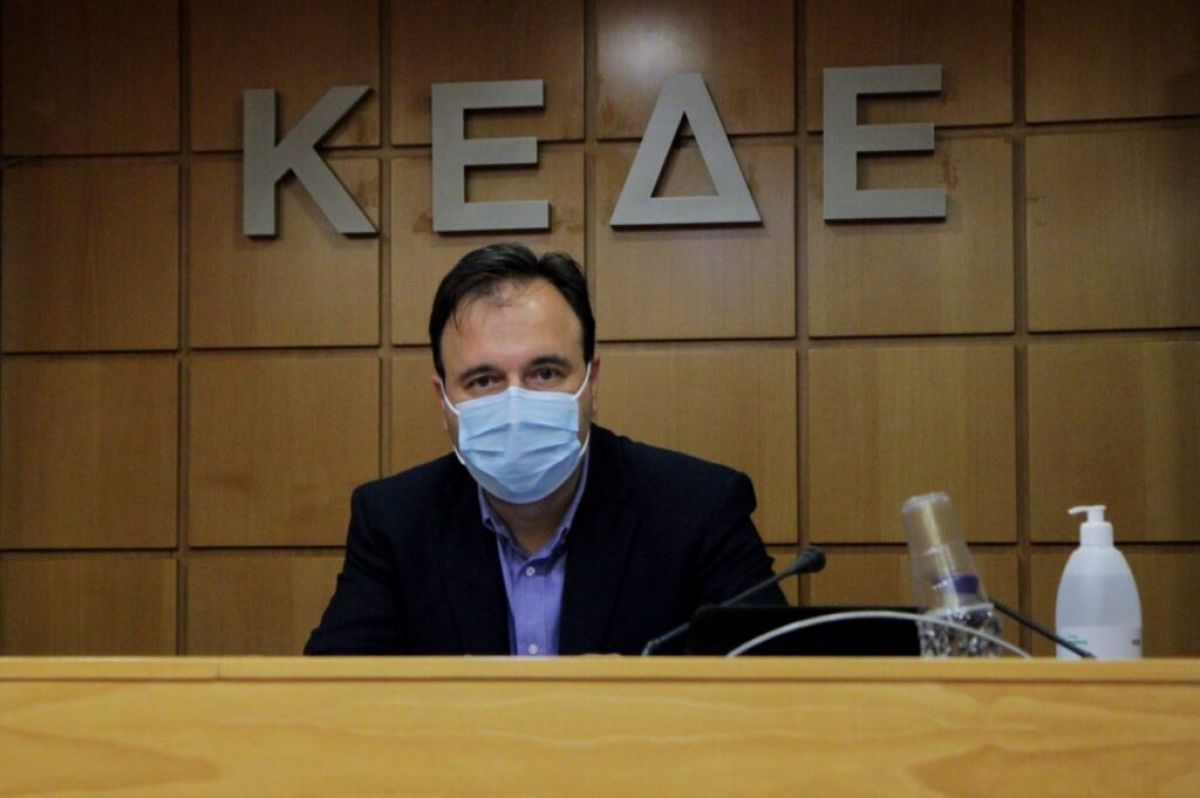 Ντροπή! Η ΚΕΔΕ πανηγυρίζει για τη “διπλή σύνταξη” αιρετών