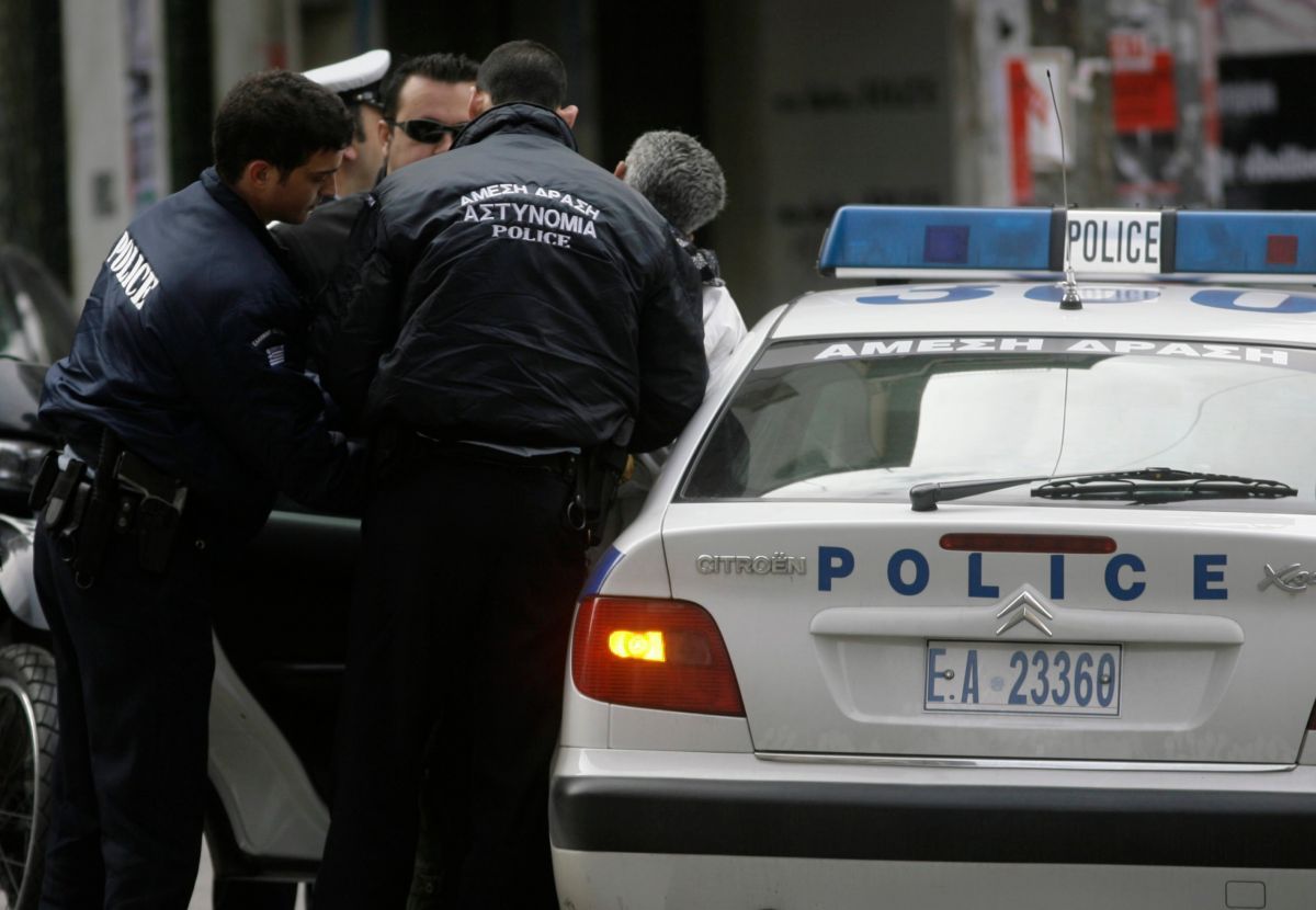 Πύργος: Δύο αγόρια 13 και 14 ετών συνελήφθησαν με μαχαίρια – Έκπληκτοι οι αστυνομικοί