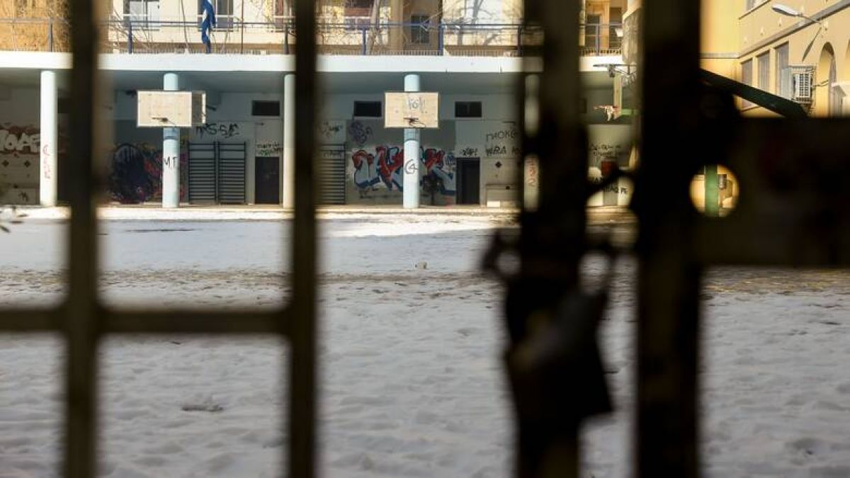 Γυμνάσια -Λύκεια: Πότε η πιθανή ημερομηνία -Τι θα γίνει με μετακίνηση εκτός νομού &amp; εστίαση
