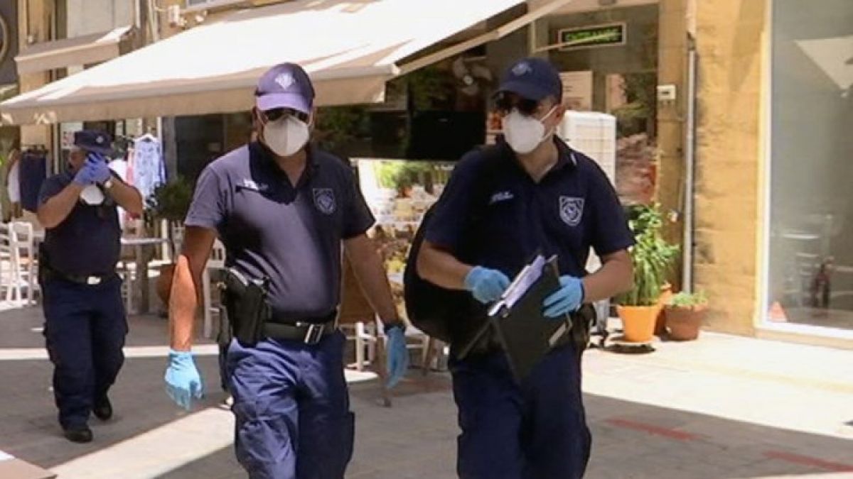 Έρχονται ειδικές ομάδες της ΕΛ.ΑΣ. που θα ελέγχουν bars, clubs και κέντρα διασκέδασης για τα μέτρα