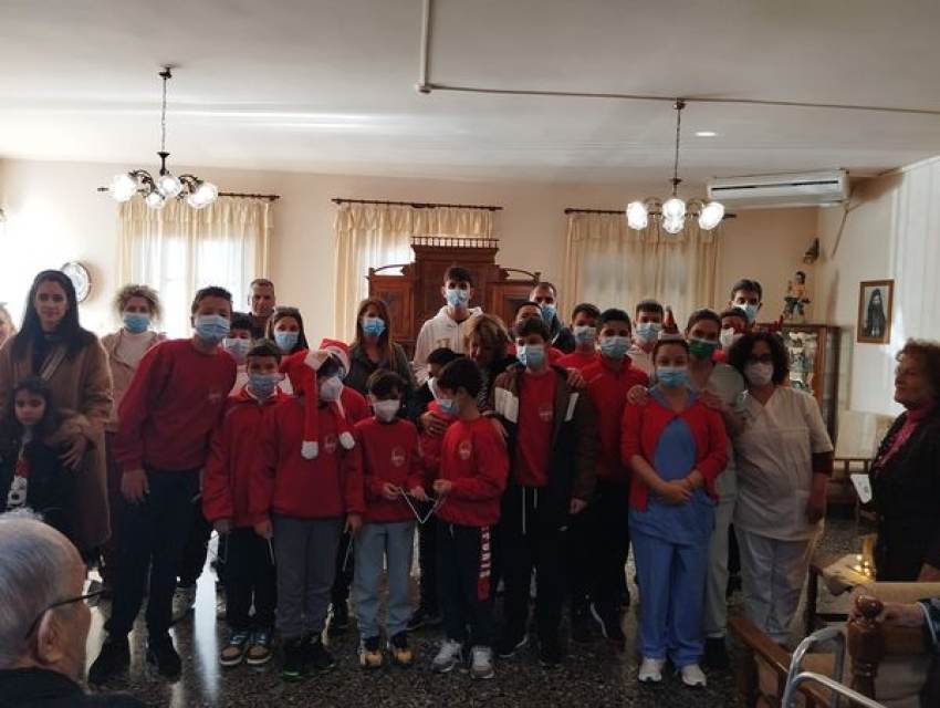 Όλοι εμείς στην οικογένεια του Συλλόγου Καλαθοσφαίρισης ΣΠΑΡΤΗ σας ευχόμαστε Υγεία, Χαρές, Αγάπη και Ειρήνη!