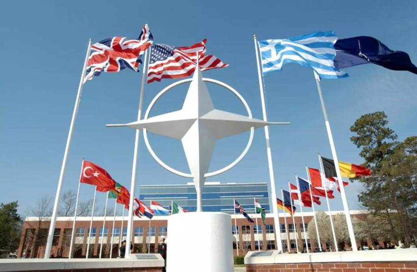 ΝΑΤΟ: «Ναι» στην ένταξη της Ουκρανίας, εάν παραχωρήσει εδάφη στη Ρωσία