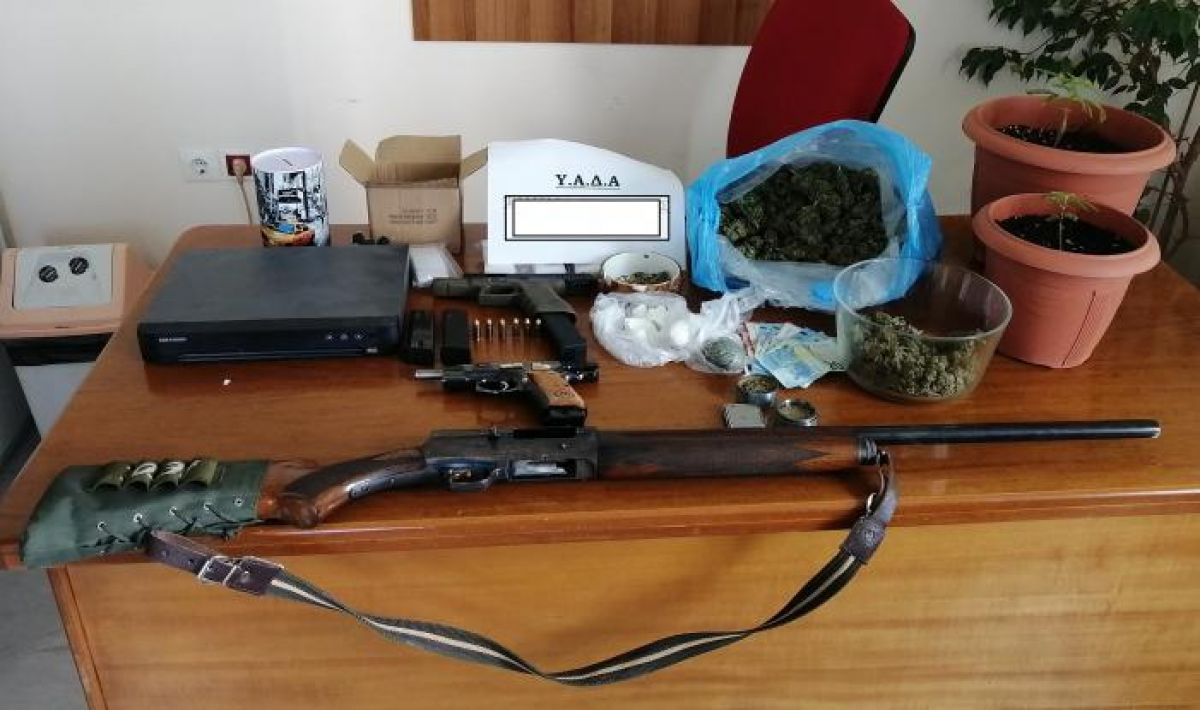 «Αδέσποτες σφαίρες»: Πέντε συλλήψεις - O ...θρόνος του Εσκομπάρ και τα ναρκωτικά (Photos)