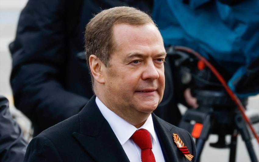 Μεντβέντεφ: Η Δύση πλησιάζει σε παγκόσμιο πόλεμο