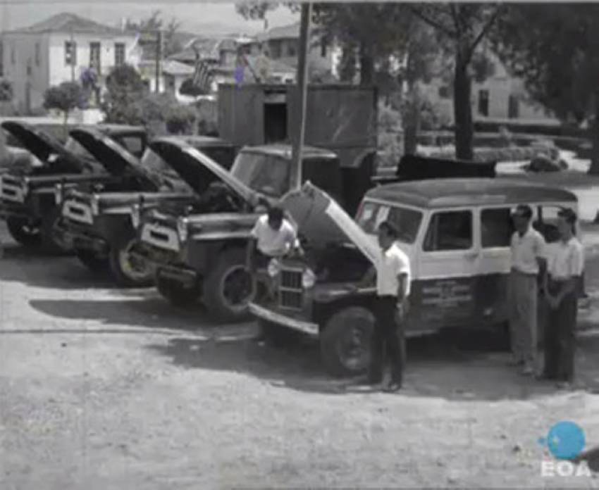 Γράφει ο Β. Μητράκος: «ΕΛΛΗΝΙΚΑ ΕΠΙΚΑΙΡΑ: Σπάρτη 1958-Δωρεά αυτοκινήτων από Λάκωνες ομογενείς των ΗΠΑ και του Καναδά στη Νομαρχία Λακωνίας»