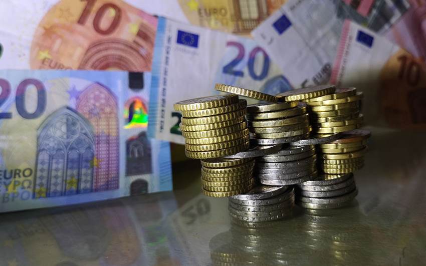Εως τις 31 Μαΐου θα έχουν καταβληθεί συντάξεις και επιδόματα
