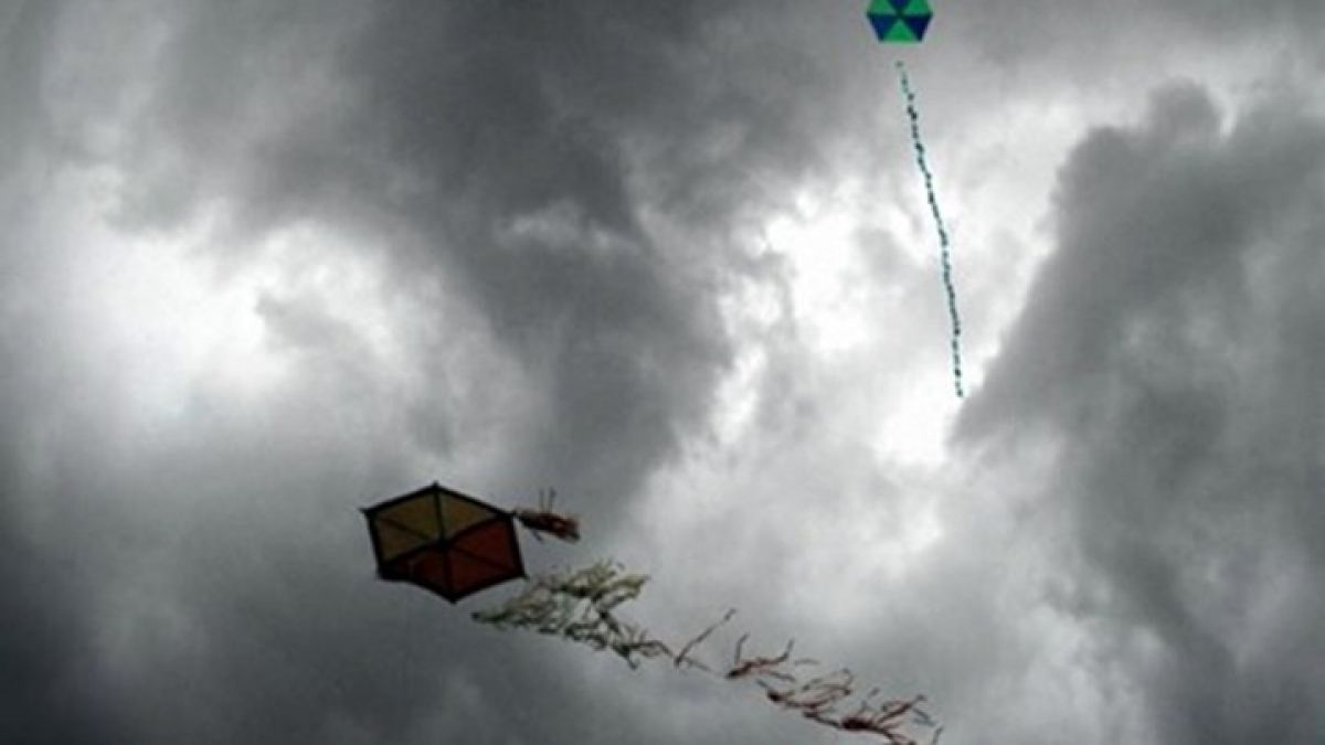 Καιρός: Καθαρά Δευτέρα με βροχές, καταιγίδες και πτώση της θερμοκρασίας