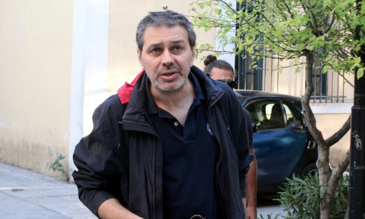 Στέφανος Χίος: Αναζητείται με εισαγγελική εντολή για διασπορά ψευδών ειδήσεων για τη δολοφονία Καραϊβάζ