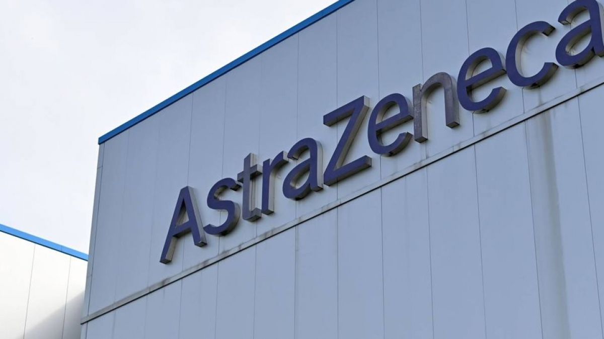 Κορωνοϊός - Ο πόλεμος των εμβολίων: H EE απειλεί να βάλει στοπ στην εξαγωγή τους