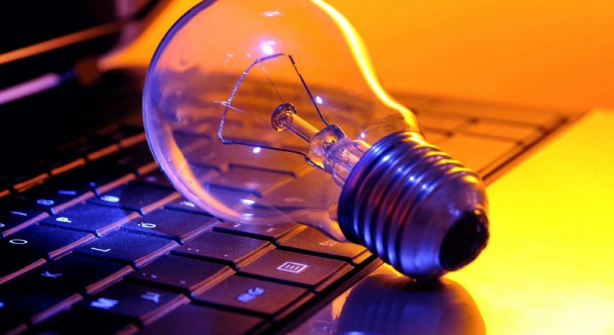 Παπαθανάσης: Μείωση 85% στους λογαριασμούς ρεύματος από Ιούλιο - Σε τι δεν απάντησε για τη ρήτρα