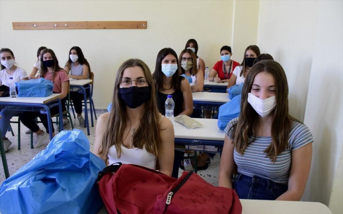 Σχολεία, λιανεμπόριο, μετακίνηση εκτός δήμου: Με 2+2 κριτήρια οι αποφάσεις