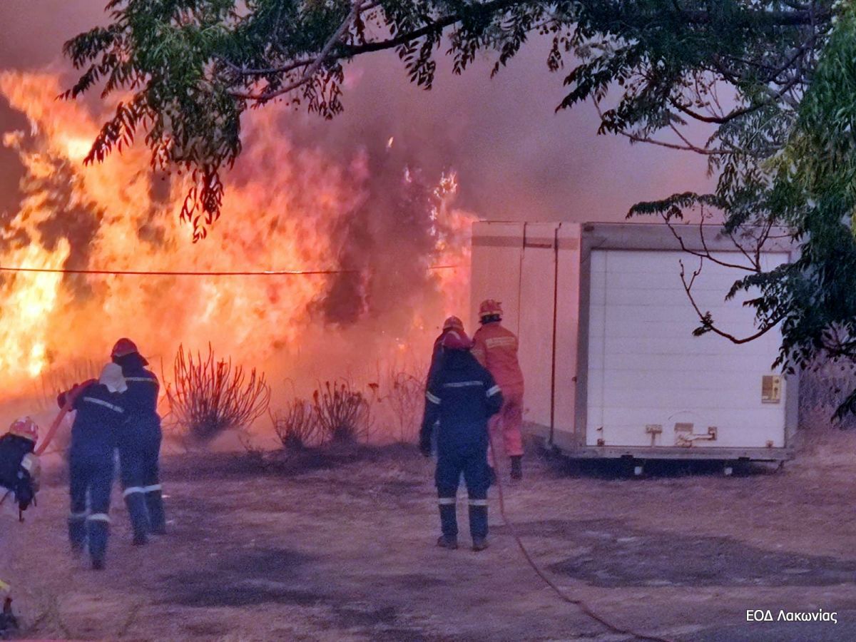 Εθελοντής σημαίνει ΑΝΘΡΩΠΟΣ - ΕΟΔ Παράρτημα Λακωνίας - Δίπλα στους πυρόπληκτους