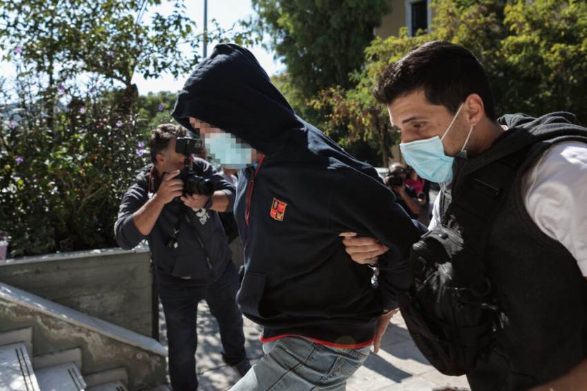 Παιδοβιαστής Κολωνού: Έκανε δουλειές με το Δημόσιο και τον Δήμο Αθηναίων