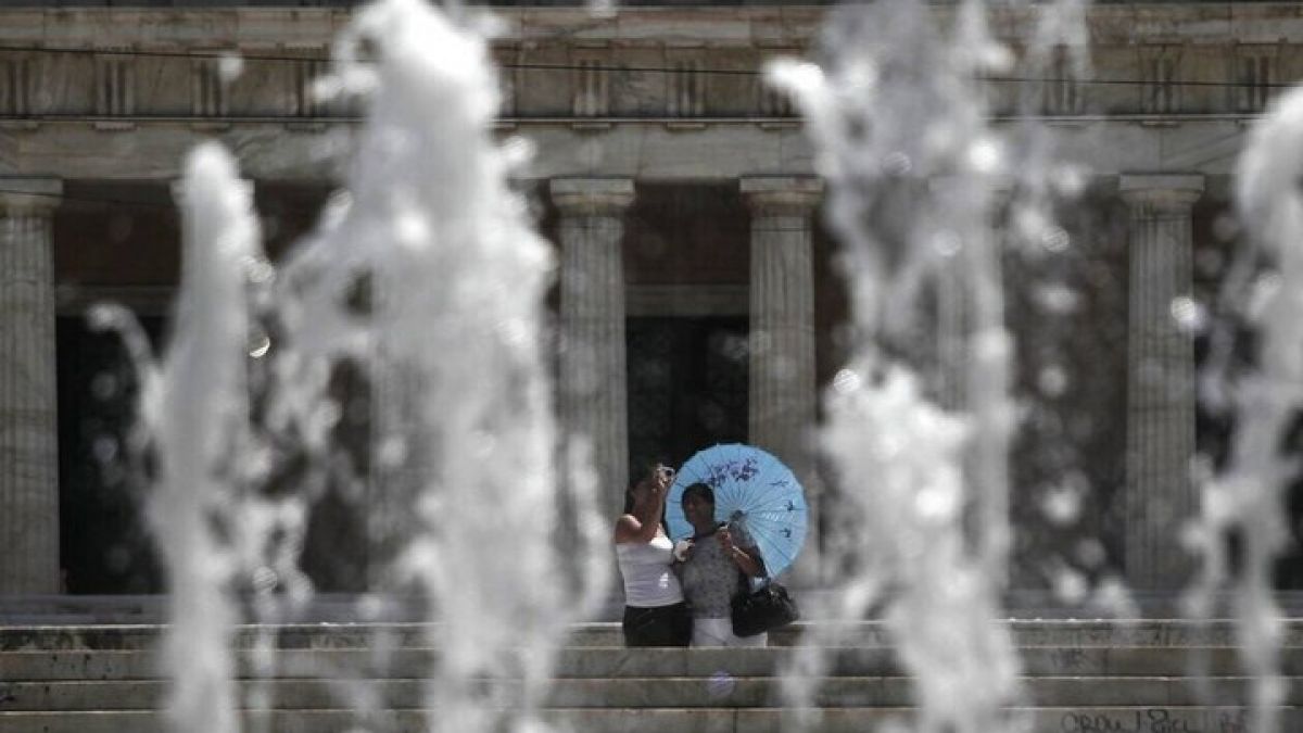Καύσωνας με 39άρια και βοριάδες σήμερα - Πού θα σημειωθούν βροχές