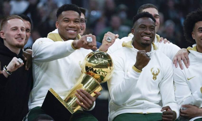 ΑΘΛΗΤΙΚΑ 22 Απριλίου 2023 - 23:00 Η πλειοψηφία των παικτών του NBA βλέπει τους Μπακς ως φαβορί για την κατάκτηση του τίτλου