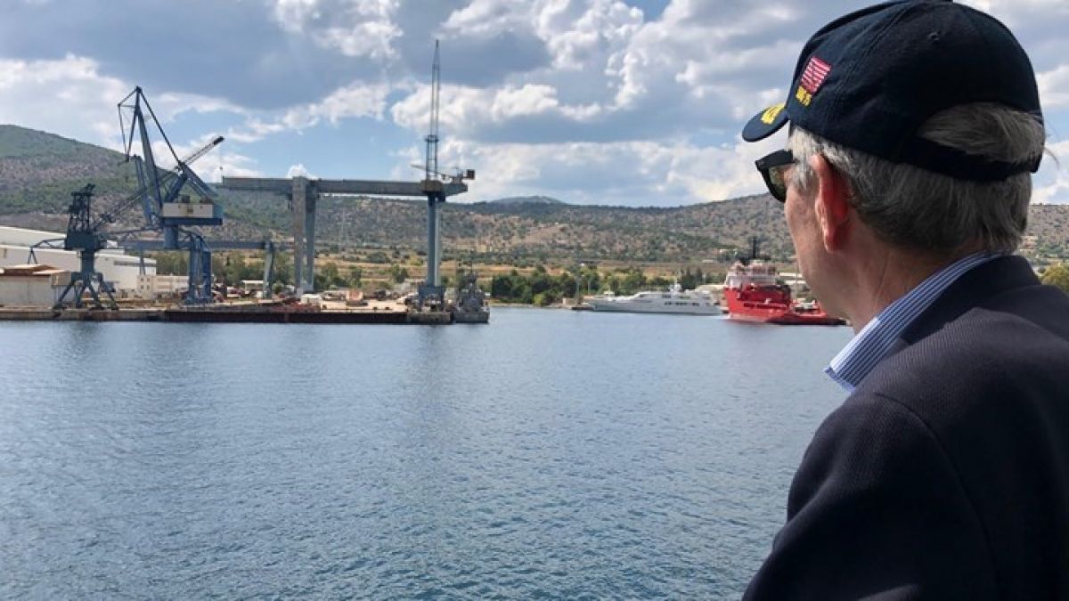 Τινάζεται στον «αέρα» το σχέδιο ναυπήγησης φρεγατών στον Σκαραμαγκά