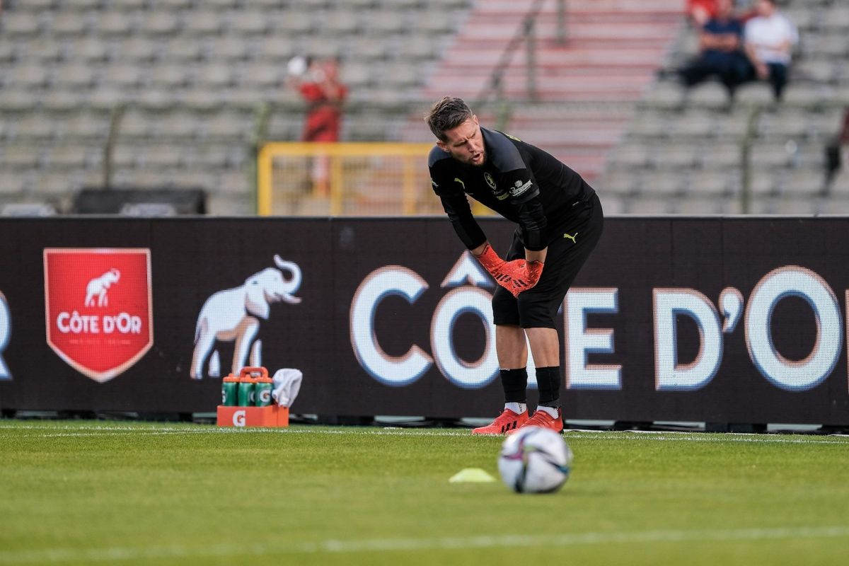 Συναγερμός στον Ολυμπιακό: Τραυματίστηκε και έγινε αλλαγή ο Βατσλίκ