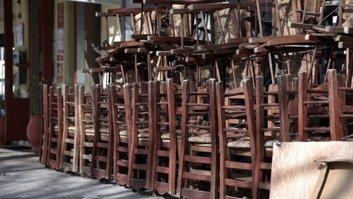 Εστίαση: Όλο και πιο κοντά το άνοιγμα με τραπεζάκια έξω - Το σενάριο για επίσπευση των αποφάσεων