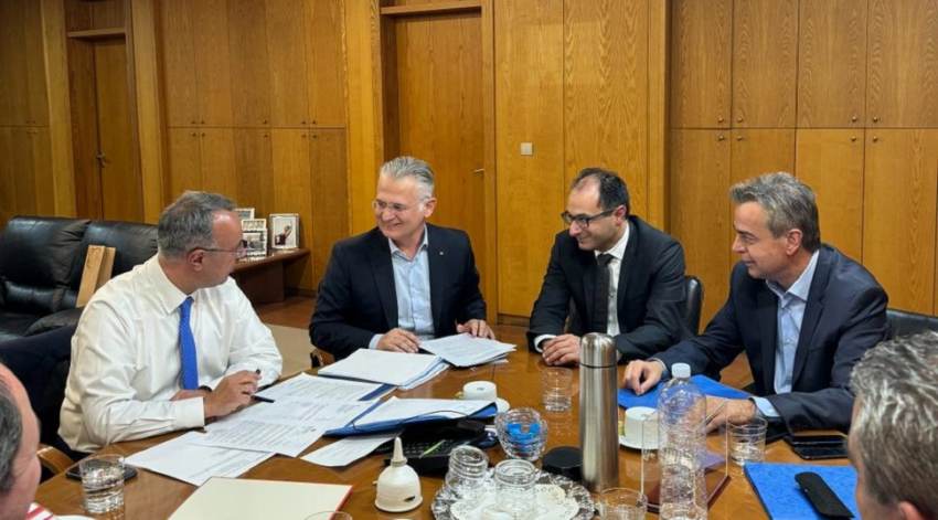 Συνάντηση του Περιφερειάρχη Πελοποννήσου Δημήτρη Πτωχού με τον Υπουργό Υποδομών και Μεταφορών Χρήστο Σταϊκούρα