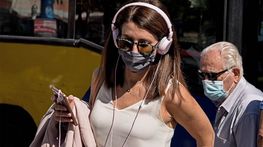 Κοροναϊός: Προβλέψεις για 30.000 κρούσματα εν μέσω θέρους – Ποια η πιθανότητα για νέα μέτρα