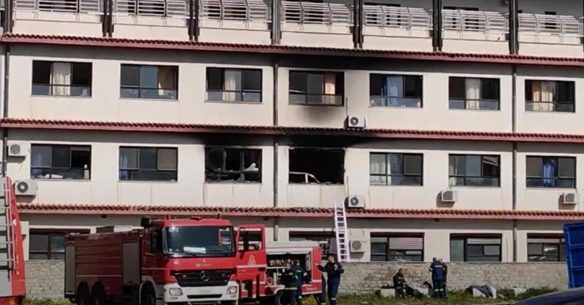 Ένας νεκρός, 5 τραυματίες από τη φωτιά στο νοσοκομείο Παπανικολάου -Εκτάκτως στη Θεσσαλονίκη Πλεύρης-Γκάγκα