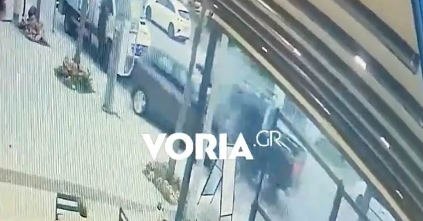 Σοκάρει το βίντεο από το τροχαίο – Ημιφορτηγό παρέσυρε και σκότωσε πεζό