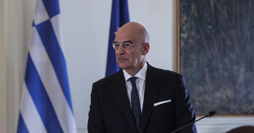 Στη Βεγγάζη ο Ν. Δένδιας - Δωρεά 30.000 εμβολίων